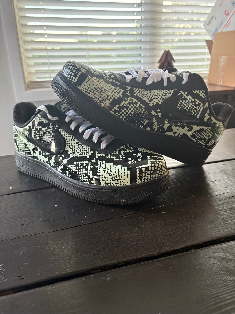 Nike Air Force 1 Foamposite Pro Cup “Glow Snakeskin” Men's Size 11 AJ3664-300